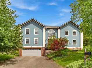 3309 Waterford Dr, Pittsburgh, PA 15238