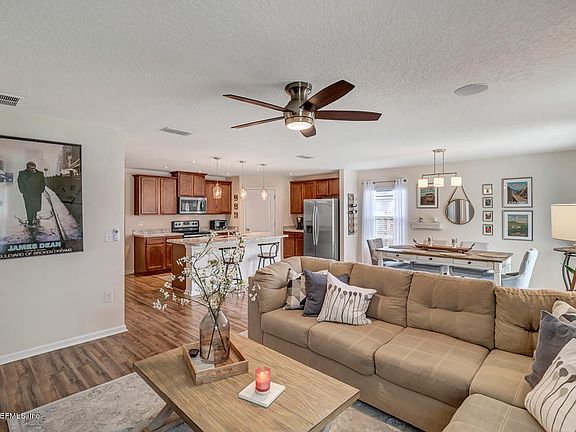 3rd image of 3527 Summit Oaks Dr