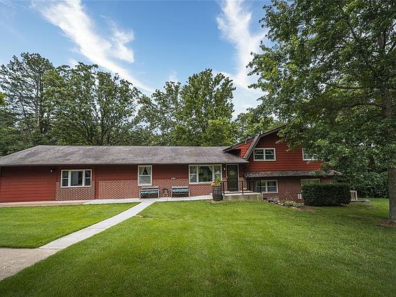 3rd image of 21482 Teardrop Rd