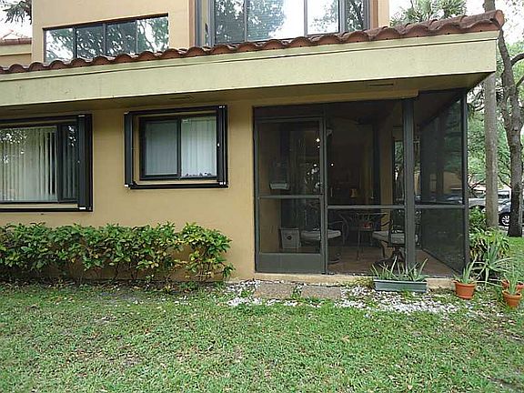 2nd image of 15485 Miami Lakeway N #1022
