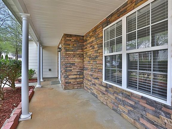 3rd image of 2862 Wynhaven Oaks Way