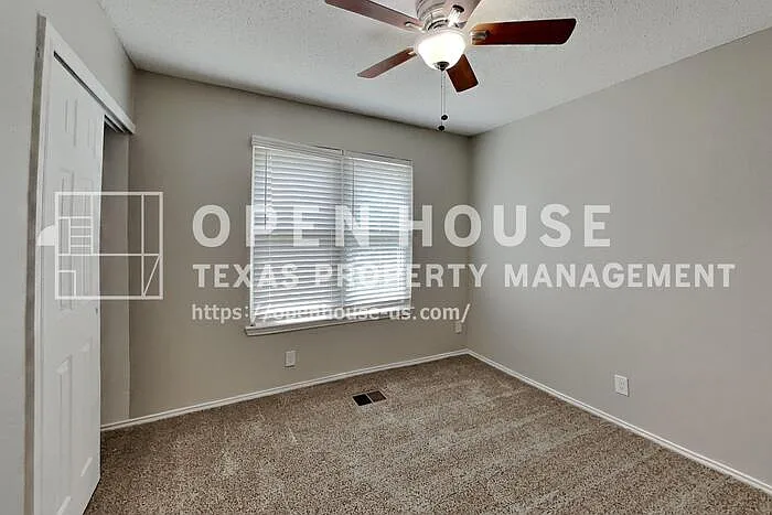 6014 Hollyleaf Dr — Photo 14