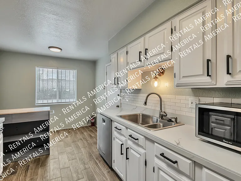 644 N Richey Blvd — Photo 6