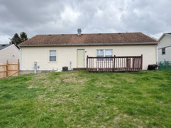 2nd image of 2247 Forest View Rd