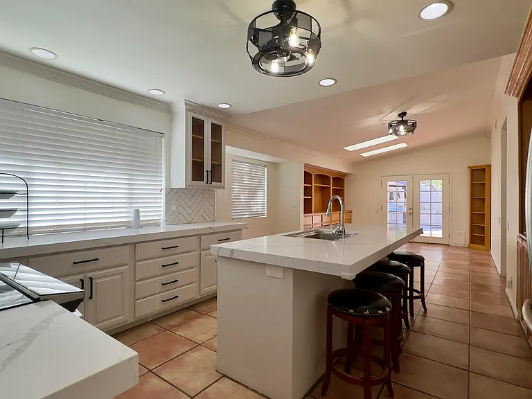 40064 Silktree Ct — Photo 8