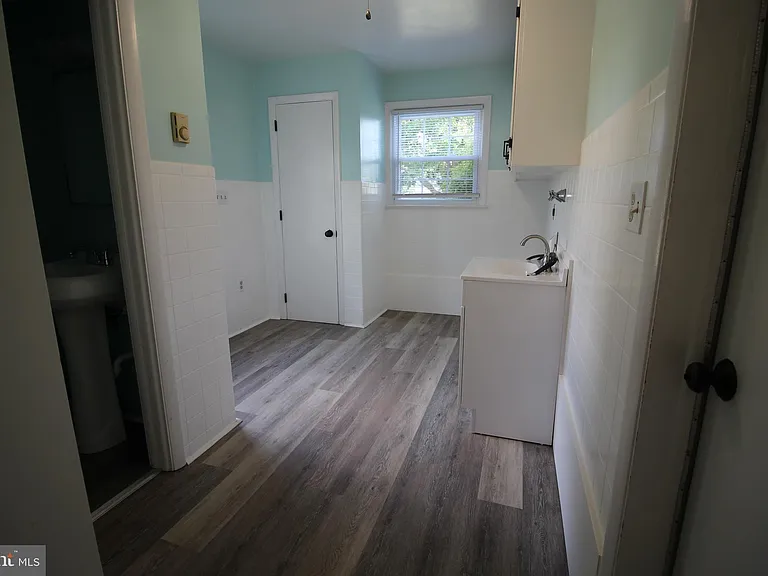 11 N Westview Dr — Photo 7