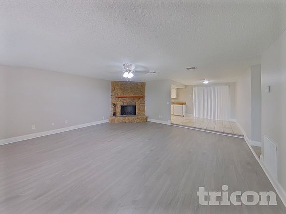 2nd image of 1478 Pawnee St