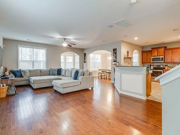 4th image of 105 Congaree Mill Ln