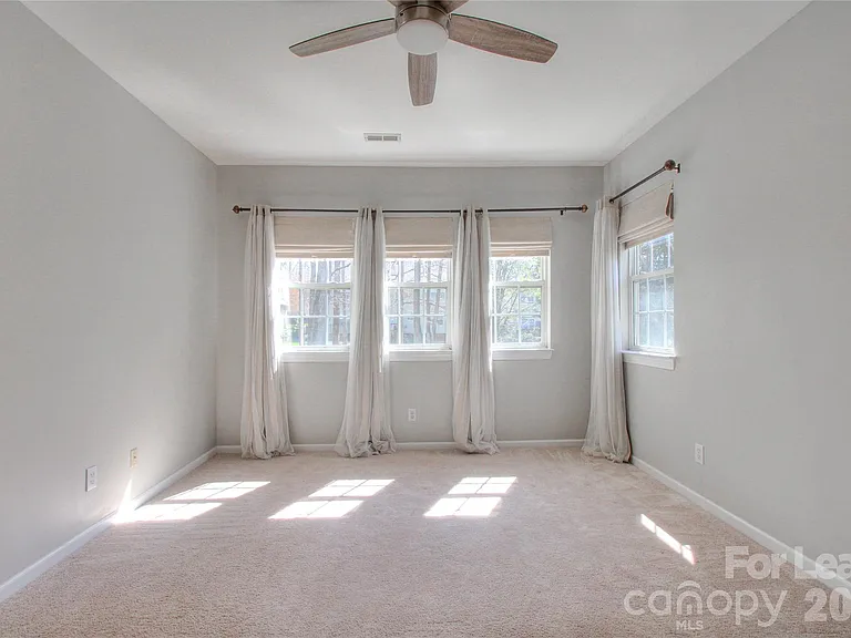 8414 Bampton Dr — Photo 23