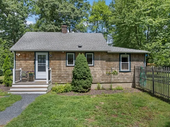 206 Old Dean St, Norton, MA 02766