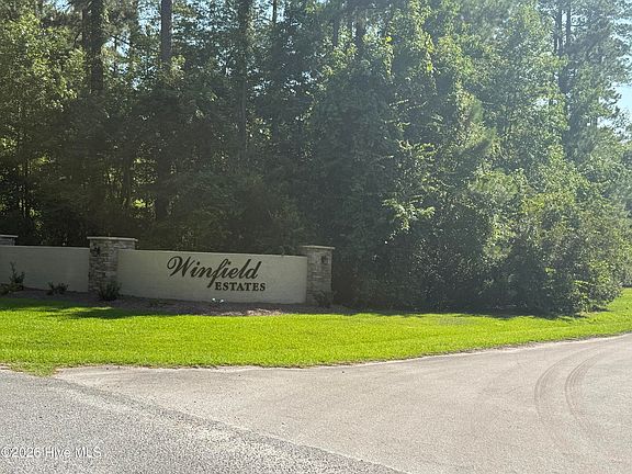 4th image of 92 Winfield Lane