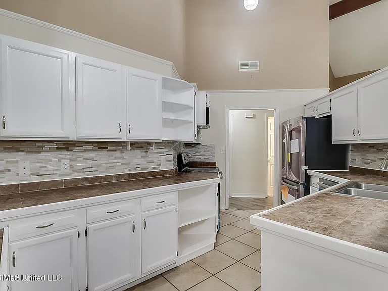 9228 Pointe Aux Chenes Rd — Photo 6