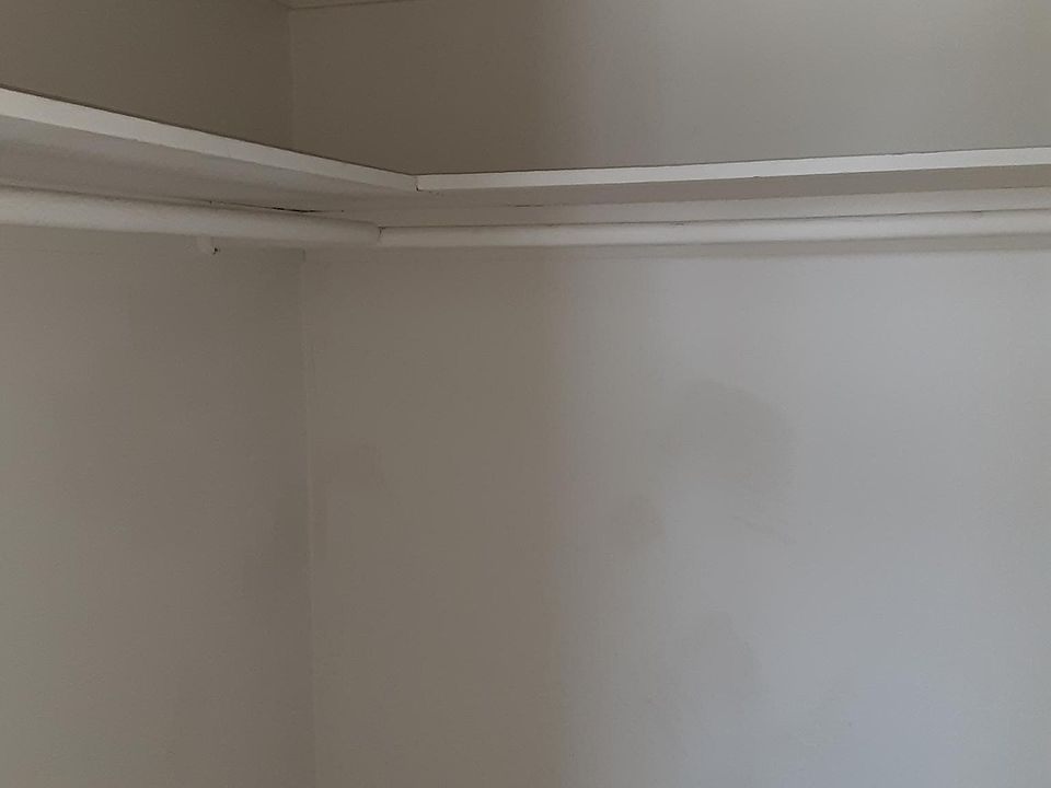 1st image of 1410 NE 171st St APT 1