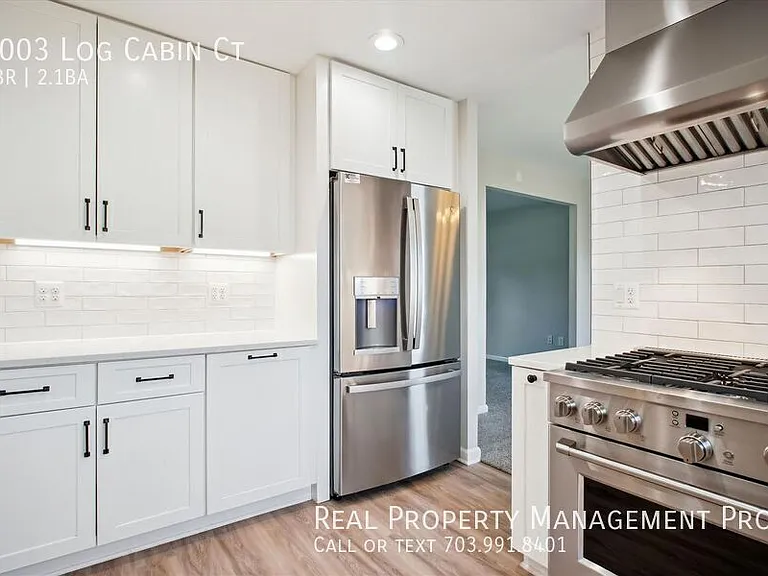 8003 Log Cabin Ct — Photo 8