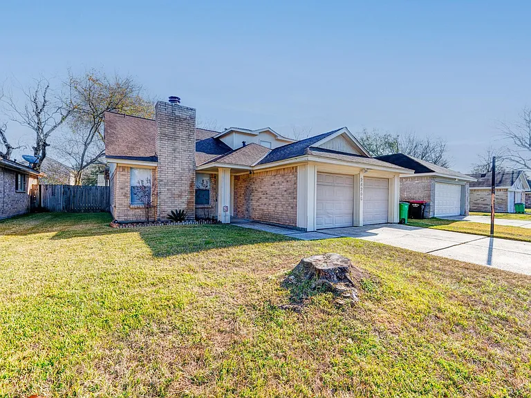 24206 Landing Way Dr — Photo 2