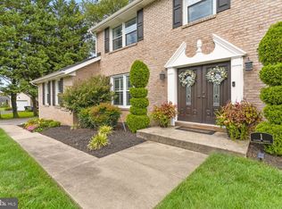1 Clover Dr, Hockessin, DE 19707