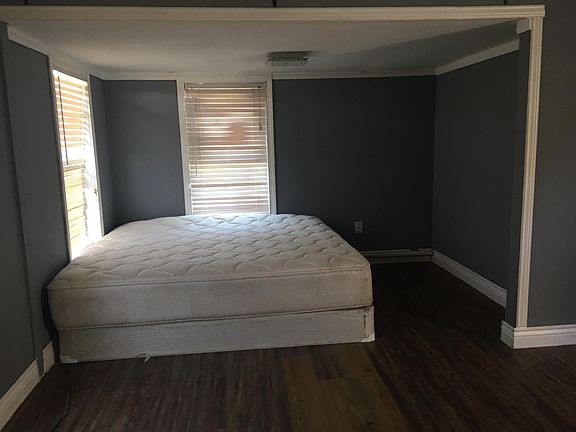 4th image of 724 N Avenue C APT 10