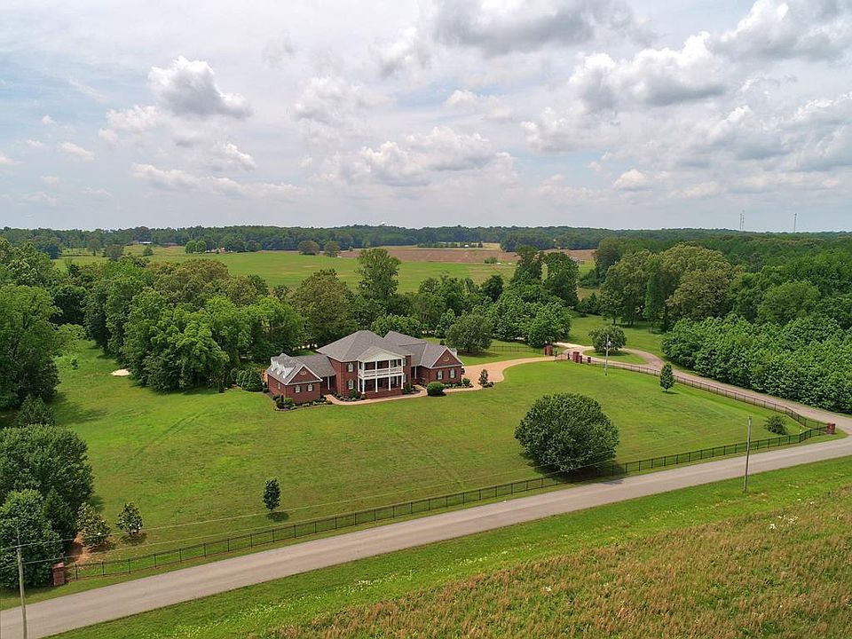 1st image of 564 Somerset Dr