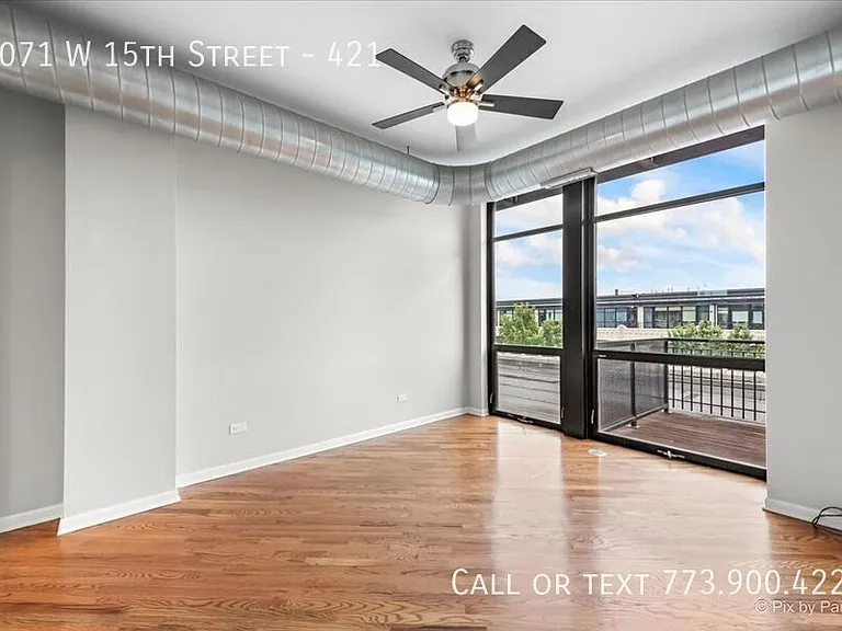 1071 W 15th St #421 — Photo 17