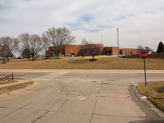5th image of 20202 Amelia Ave