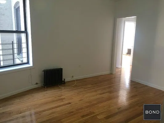 Rented by Bond New York | media 7