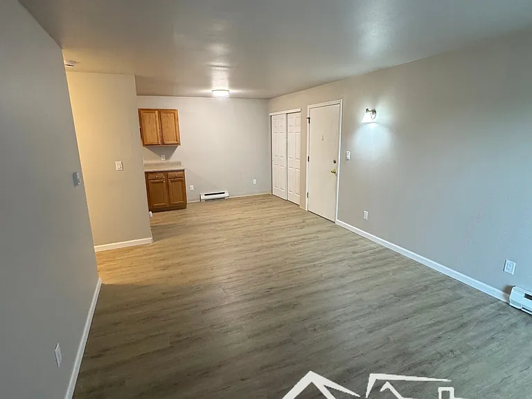 1394 Maricopa Dr — Photo 3