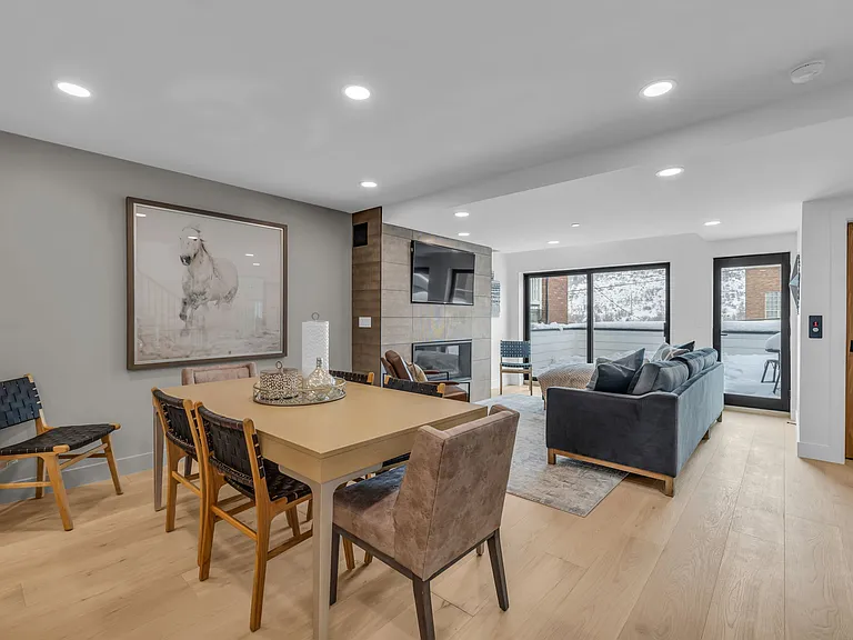 1215 Norfolk Ave — Photo 7