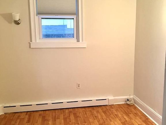 4th image of 45 Bayview Ave #2E