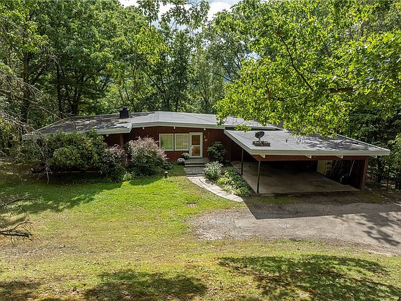2nd image of 30 Hillcrest Dr