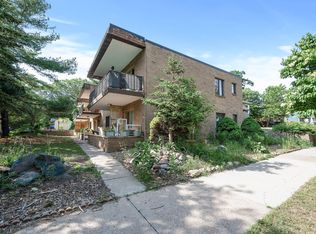 1127 Raymond Ave #2A, Saint Paul, MN 55108