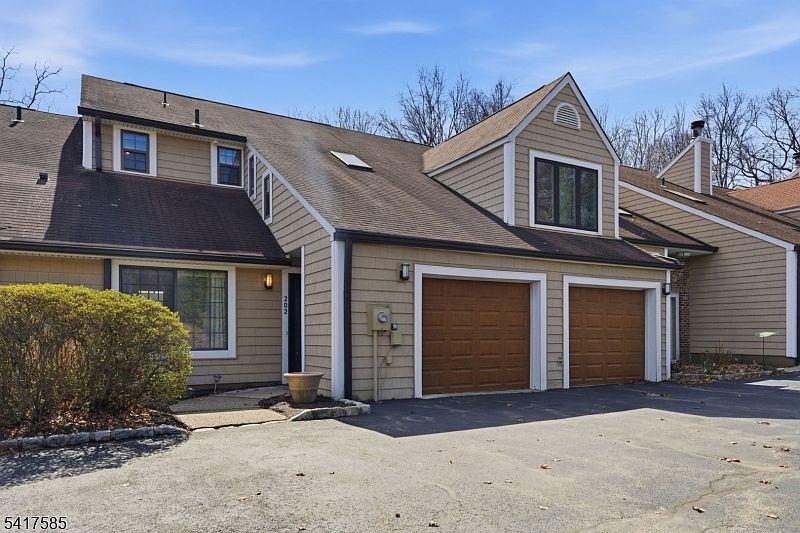 1st image of 202 Joseph Ln