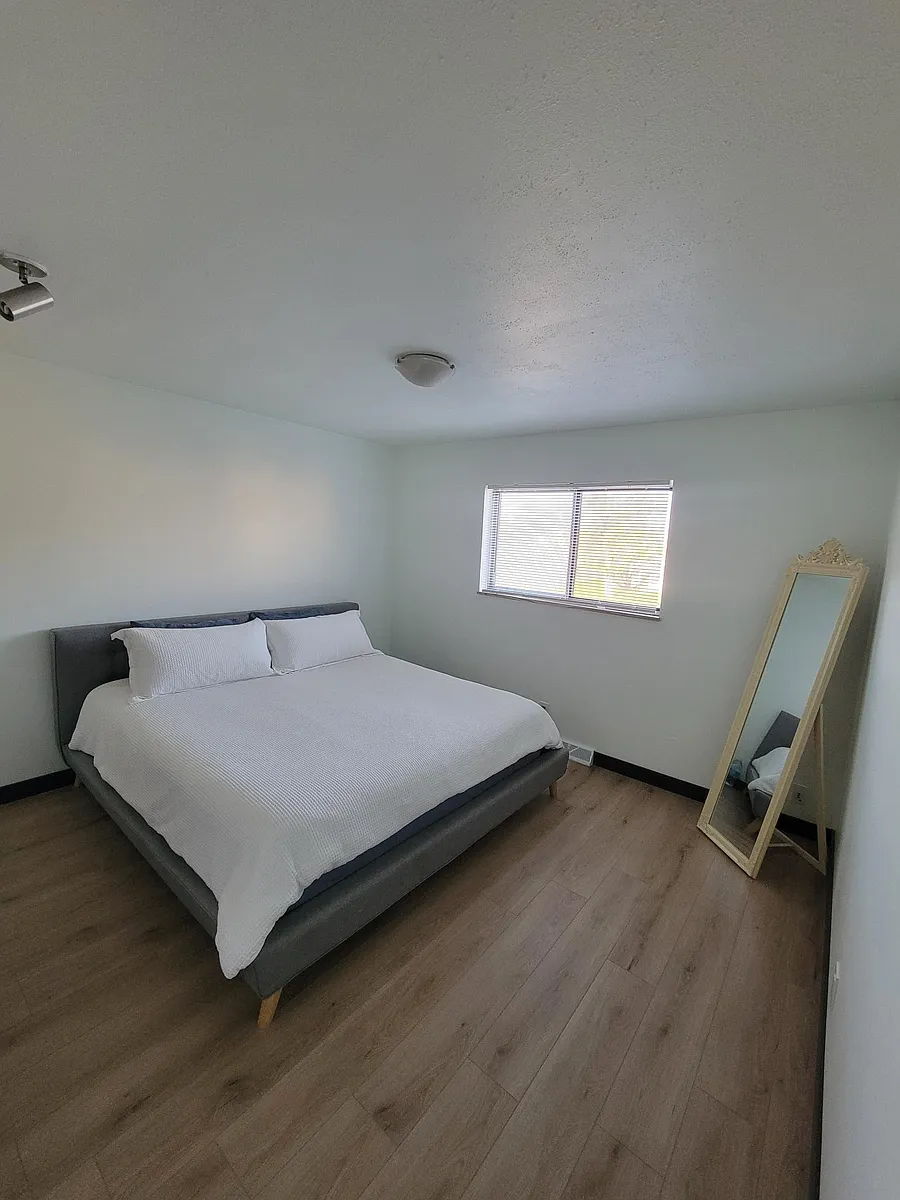 Building Photo - 1250 S Monaco Pkwy #64