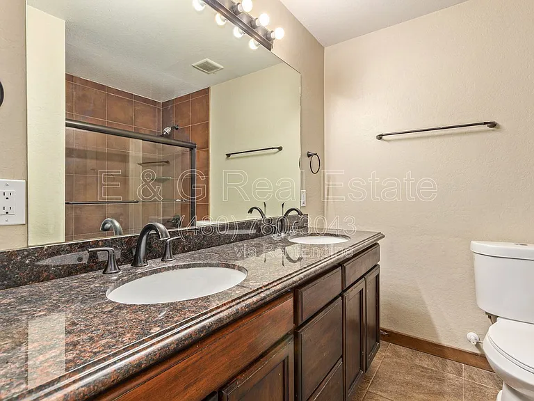 319 E Riviera Dr — Photo 22
