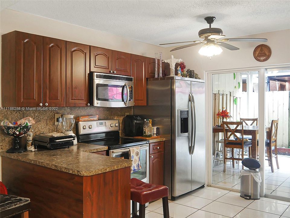 Lago Grande Condominiums Hialeah, FL Zillow