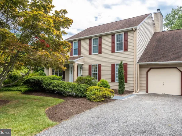 1209 Dulaney Woods Rd, Cockeysville, MD 21030