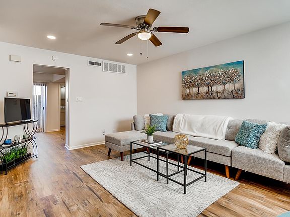 4th image of 3212 Crosscreek Dr APT 101