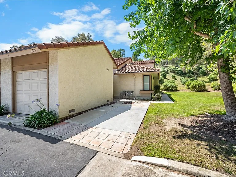 1315 Albariza Pl #5 — Photo 25