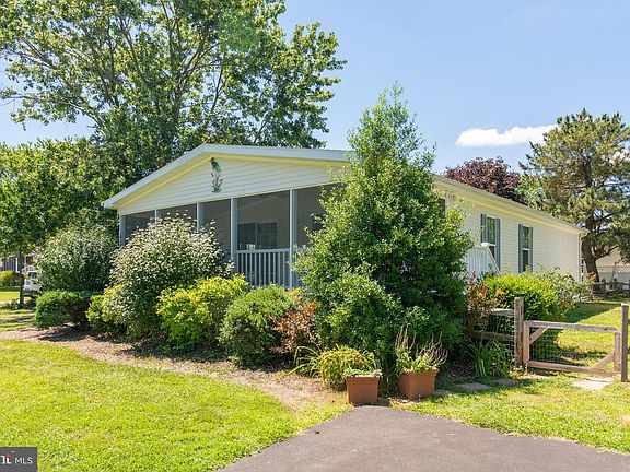 3rd image of 34288 Maple Leaf Dr S #52244