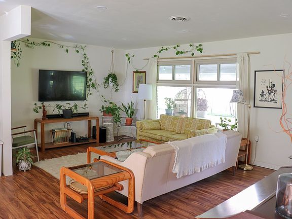 2nd image of 91 Josephine St