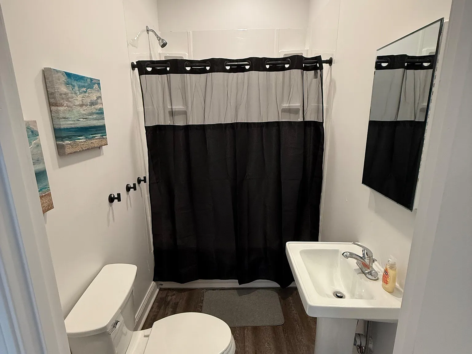 3 bed, 1.0 bath, 1600 sqft, $910 — Photo 3