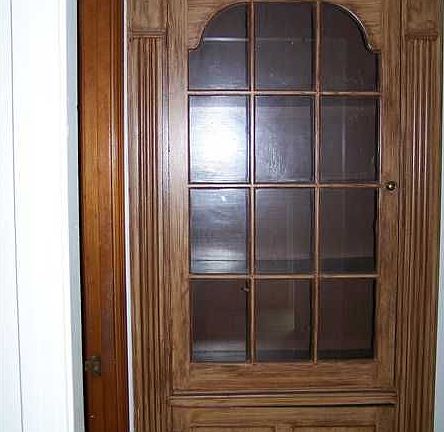 3rd image of 2240 Villa Ave