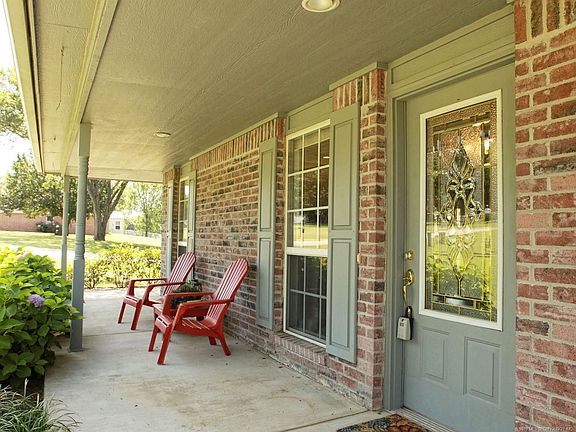 5th image of 502 Rockwood Dr
