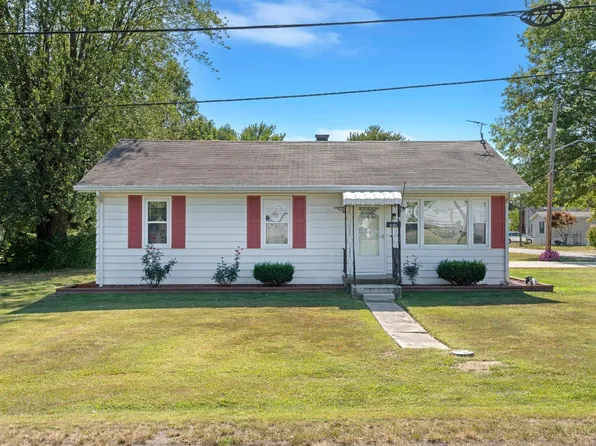 202 S Vine St, Blanchester, OH 45107