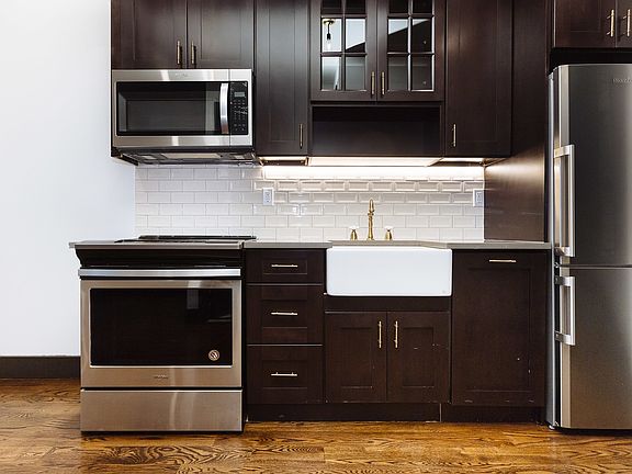 2nd image of 237 Hawthorne St #3F