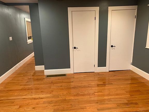 2nd image of 1495-1497 Hyde Park Ave #4