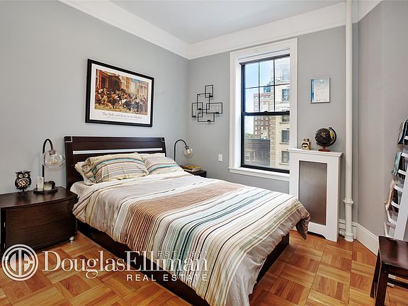 4th image of 302 W 79th St APT 6F