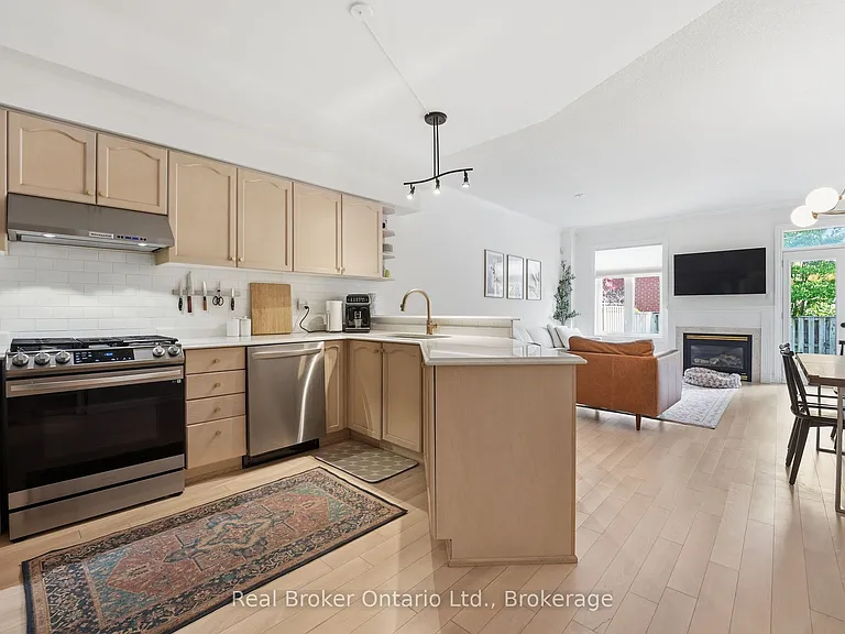 165 Margaret Dr — Photo 6