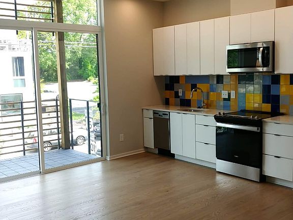 2nd image of 521 N Mangum St #23