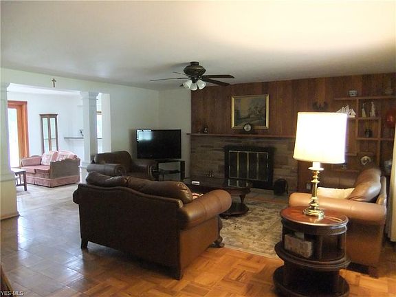 4th image of 6240 S Woodlane Dr