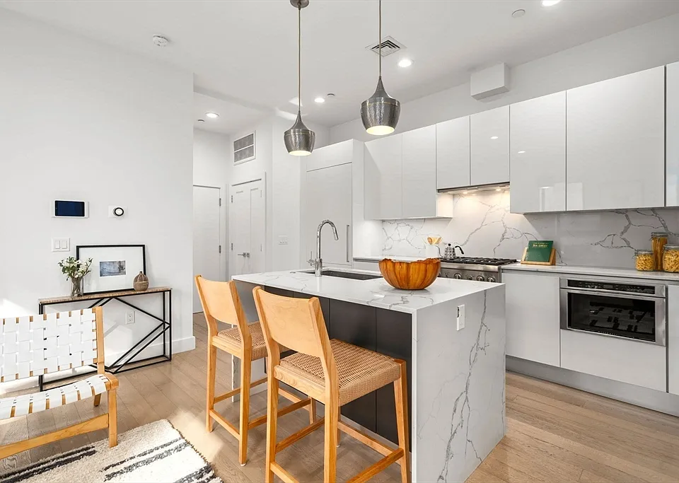 39 A St #1A